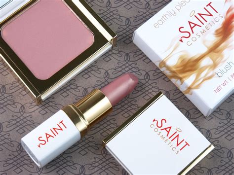 saint make up